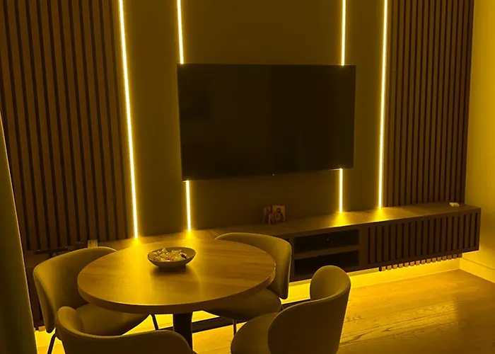 Waterfront Luxury & Free Parking Belgrád